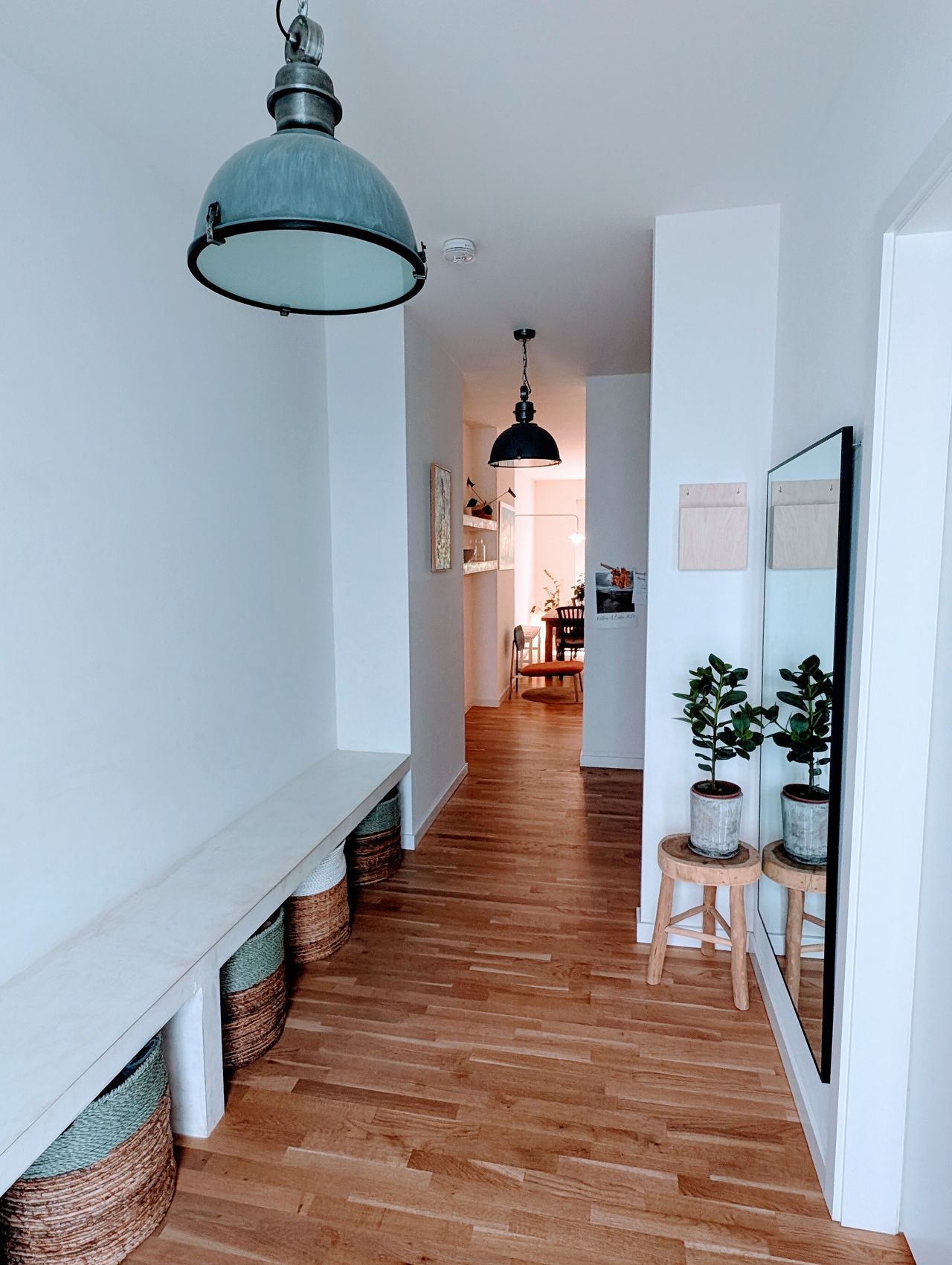Beautiful fully furnished 2-bed maisonette with Terrace minutes away from Gleisdreieck Park – 1-Year Rental