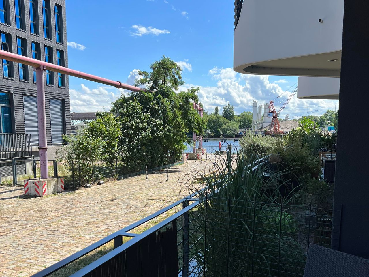 Premium Apartment with view on Spree river in Hot Spot