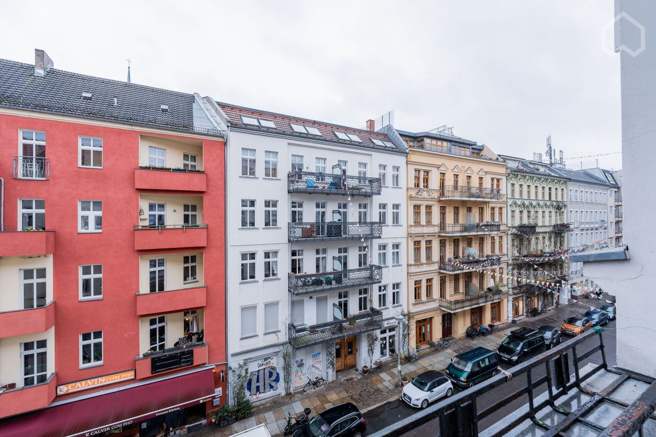 Charming flat in the heart of Berlin, Choriner Str., close to Kollwitzplatz, Alex and train to airport, Humbolth University, central station