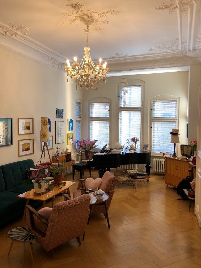 Spacious apartment in Charlottenburg