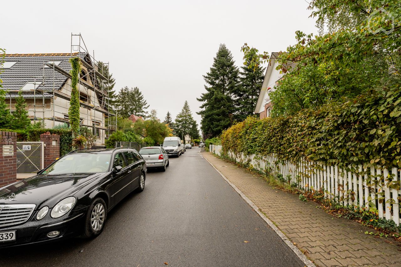 Gemütlich & helle und dennoch zentral, möblierte Wohnung mit Terrasse und Gartennutzung