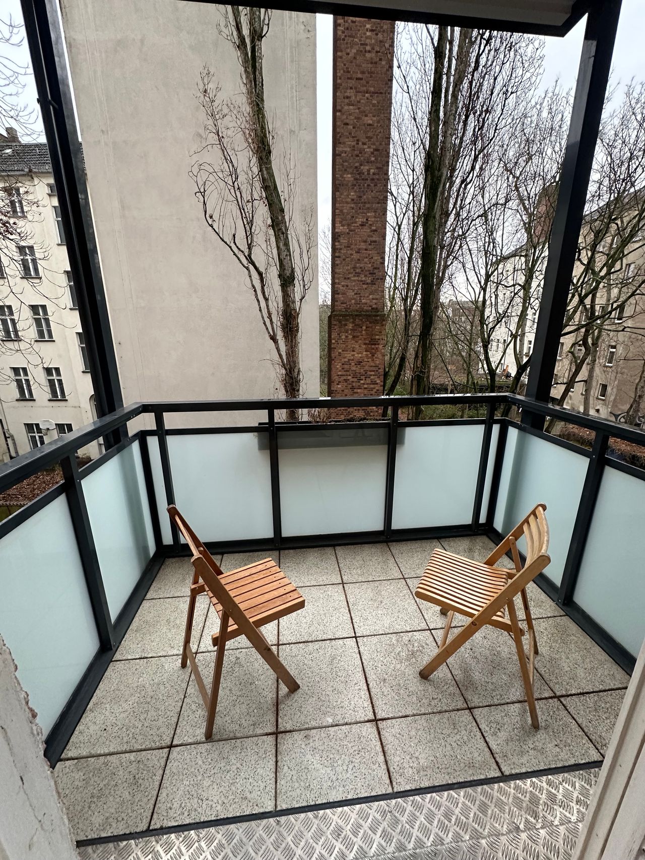 Sublet – Bright, furnished 2-room apartment in Friedrichshain (Samariterkiez)
