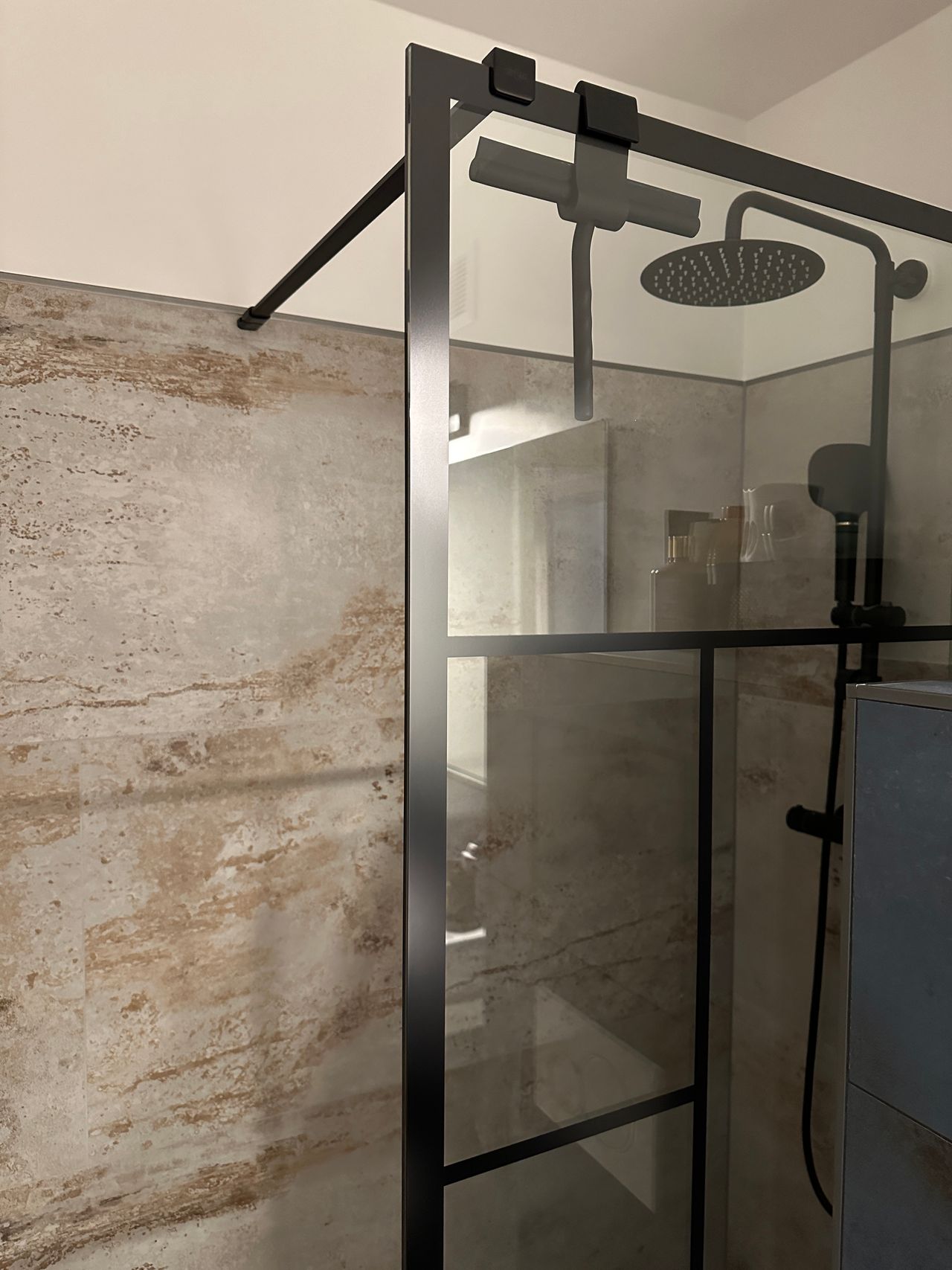 Highend furnished  2-room apartment in the heart of Frankfurt (Holzhausenviertel) - first occupancy after core renovation