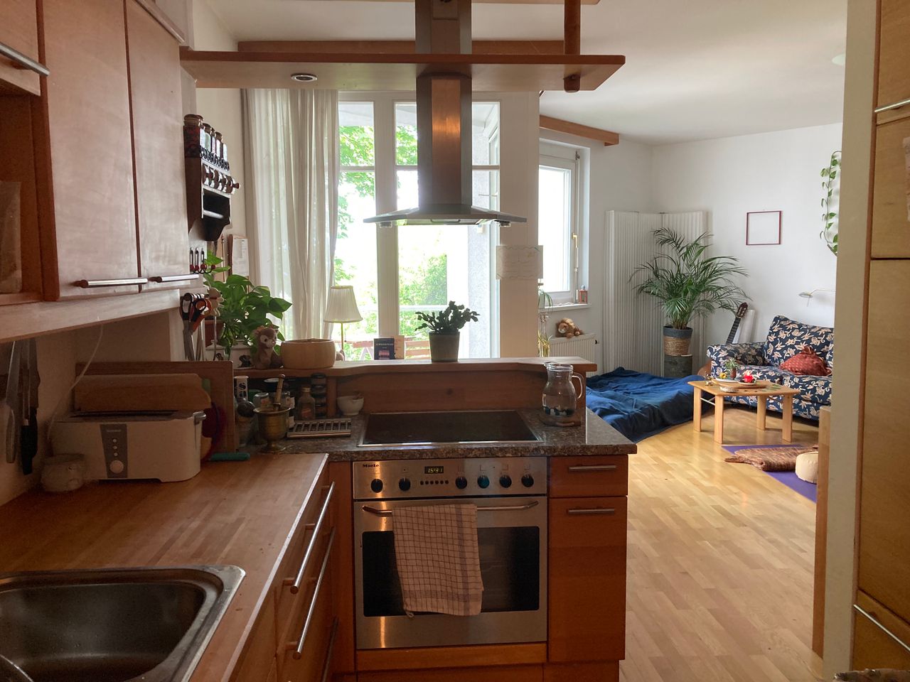 Peaceful and Cozy Apartement with Balcony, Sauna & Garden View – Fully Furnished