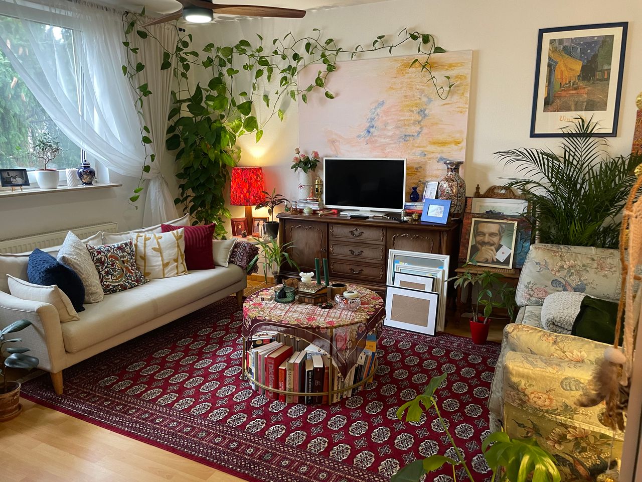 Bright home in a calm but center of Frankfurt am Main (July & August)