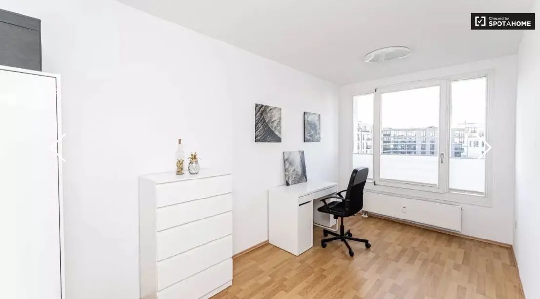 Lichtdurchflutete, möblierte Maisonette am Engelbecken