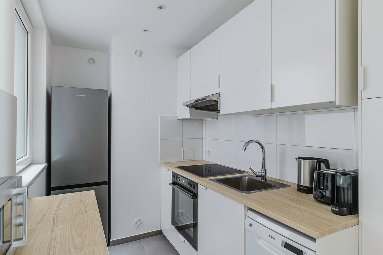 2BR | Leopoldstadt, furniture & decor