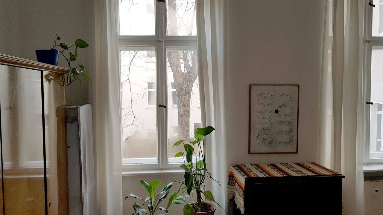 Cozy and stylish flat in Friedrichshain with separate living room and kitchen.