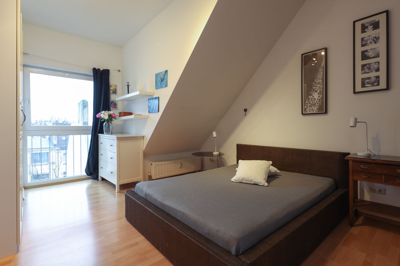 Gorgeous and wonderful 3 room Penthouse in Friedrichshain