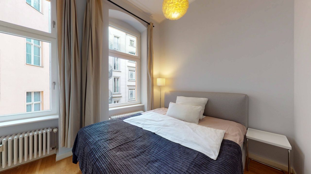 Furnished flat directly at Rosenthaler Platz