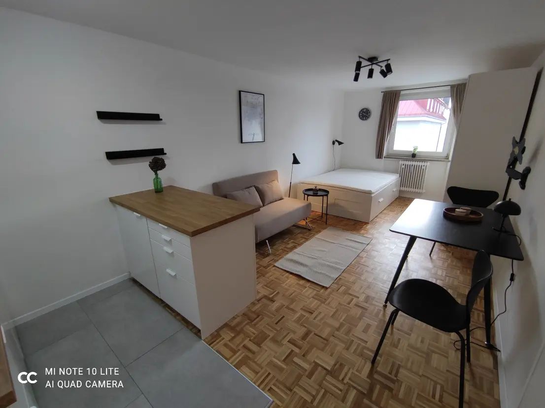 Newly renovated 1 room apartment in Neuschwabing
