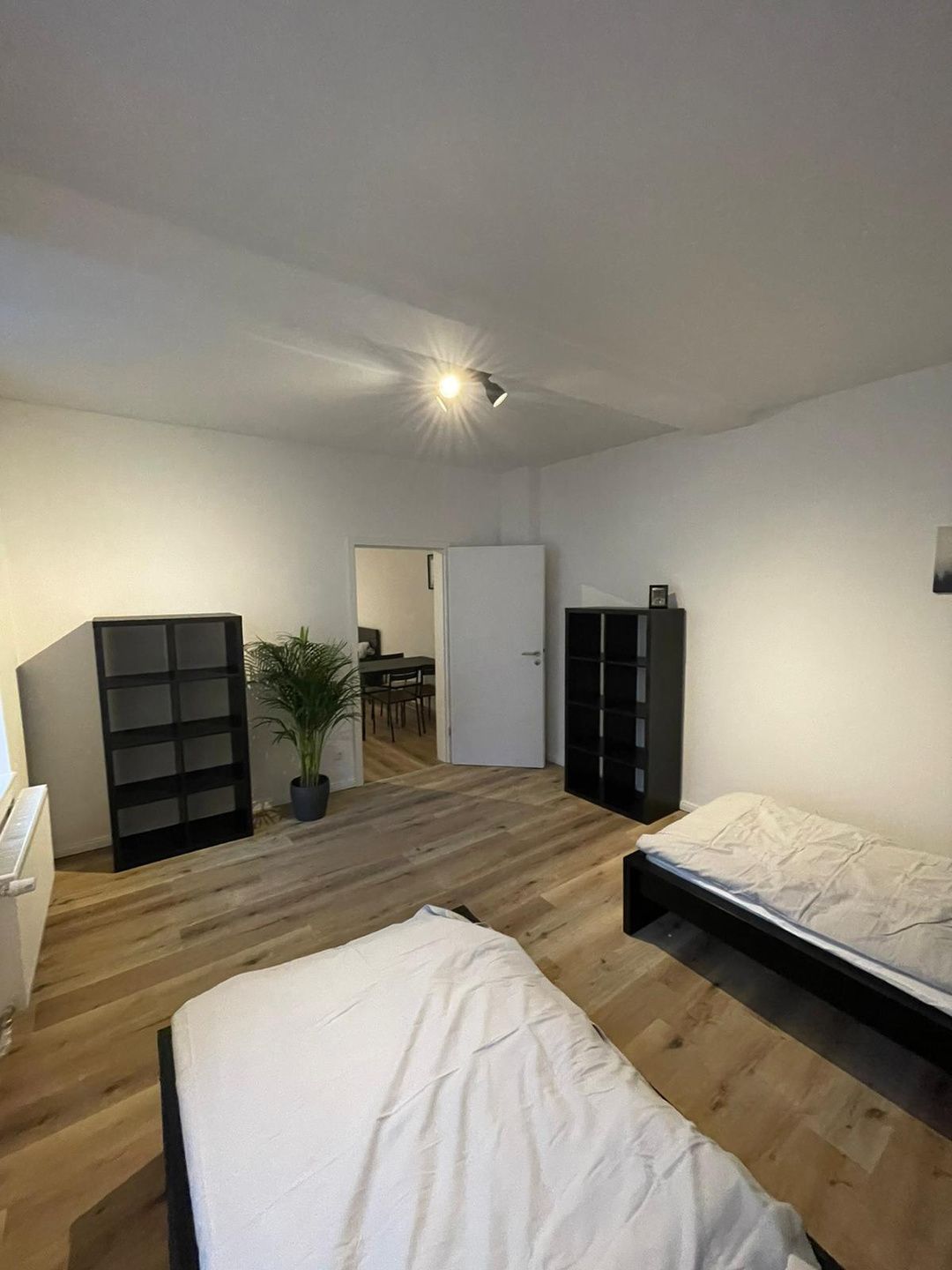 Large Group Paradise: Spacious 93sqm Apartment in Central Berlin - up to 8 people
