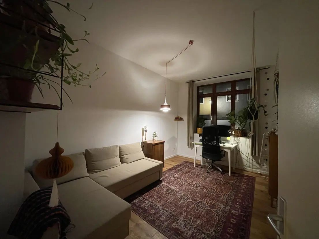 Quiet, central 4-room apartment near the Isar river