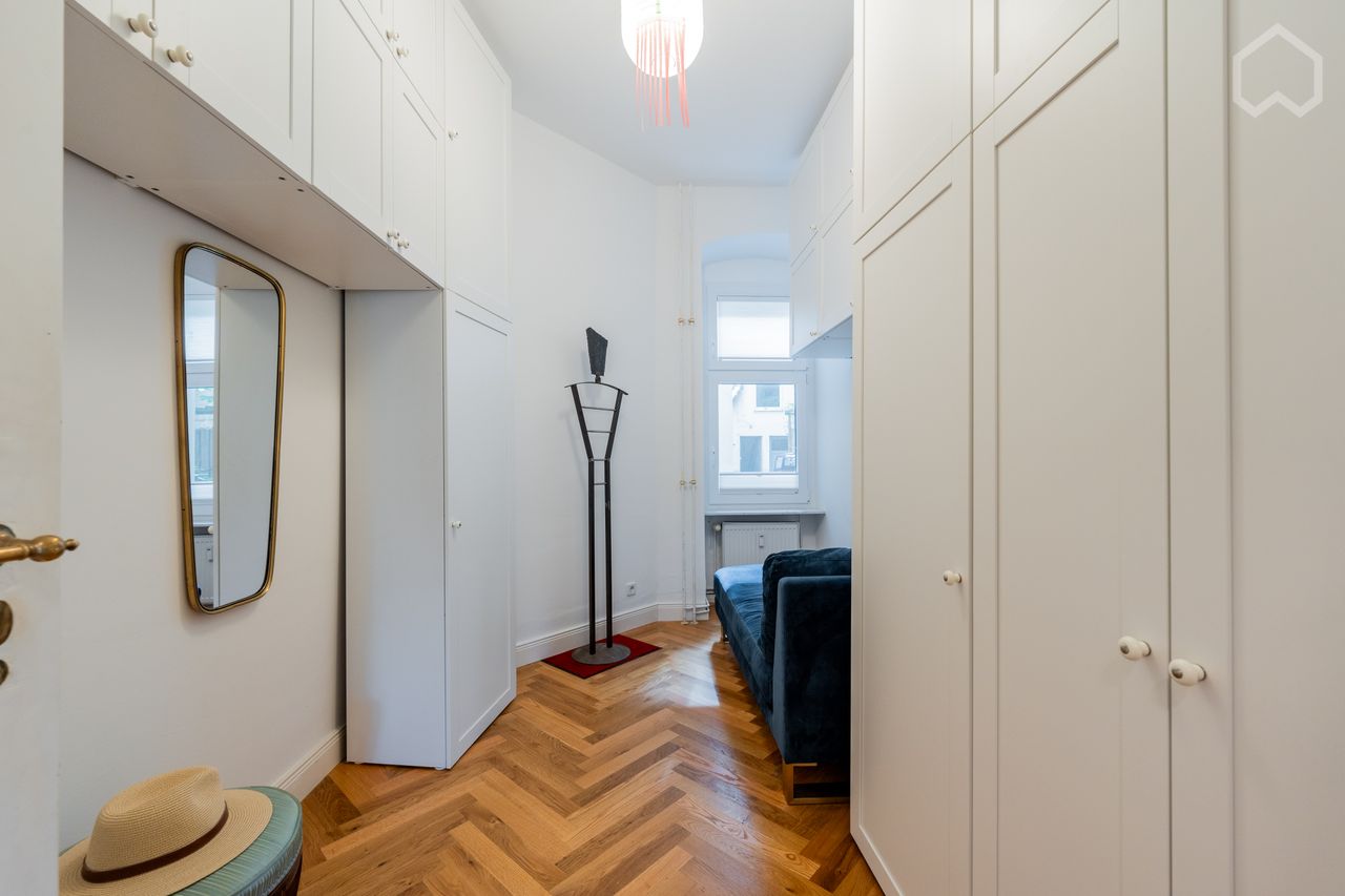 Dreamlike 3-room oasis with exclusive garden in central location of Neukölln
