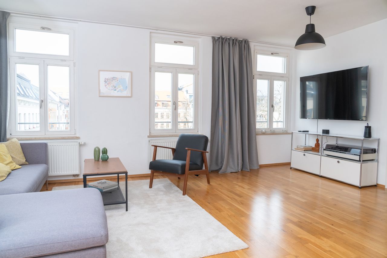 Spacious and bright apartment
