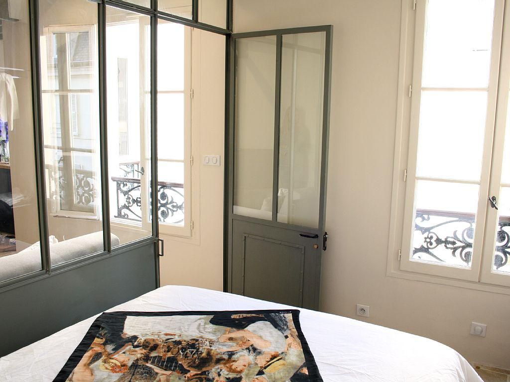 Fashionable apartment in the heart of Saint Germain des prés