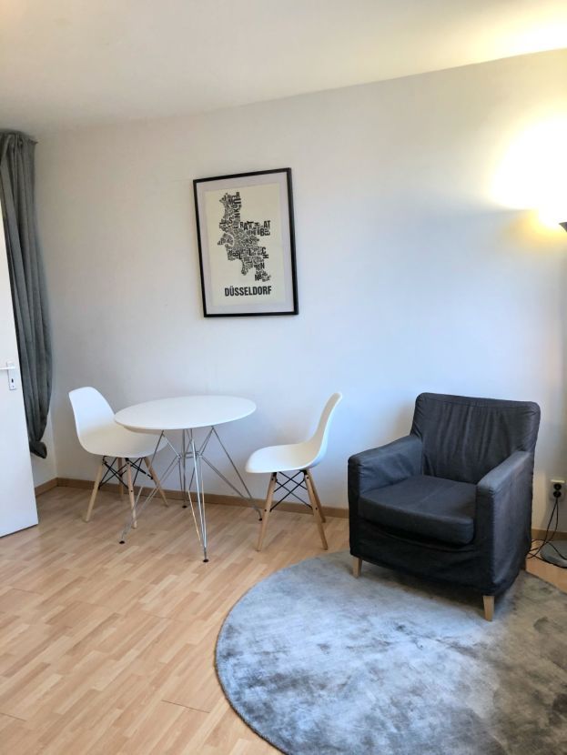 Studio apartment in top location in inner city/ Rhine river 2min./Hofgarten 1min.