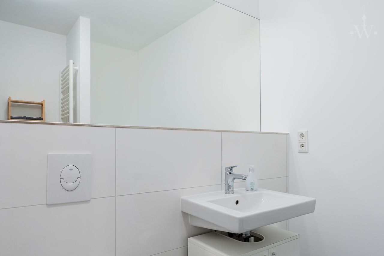 Modern 2-room apartment in Wilmersdorf, fully furnished.