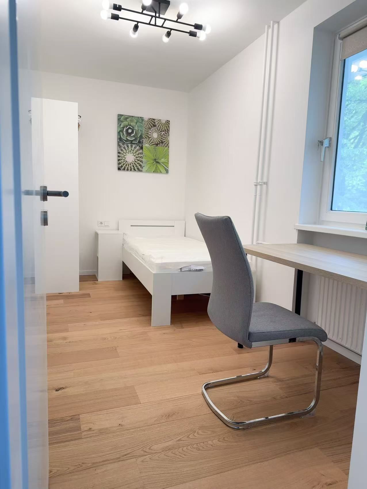 First Occupancy close to lake! 4-room flat, 2 balconies, Schlachtensee