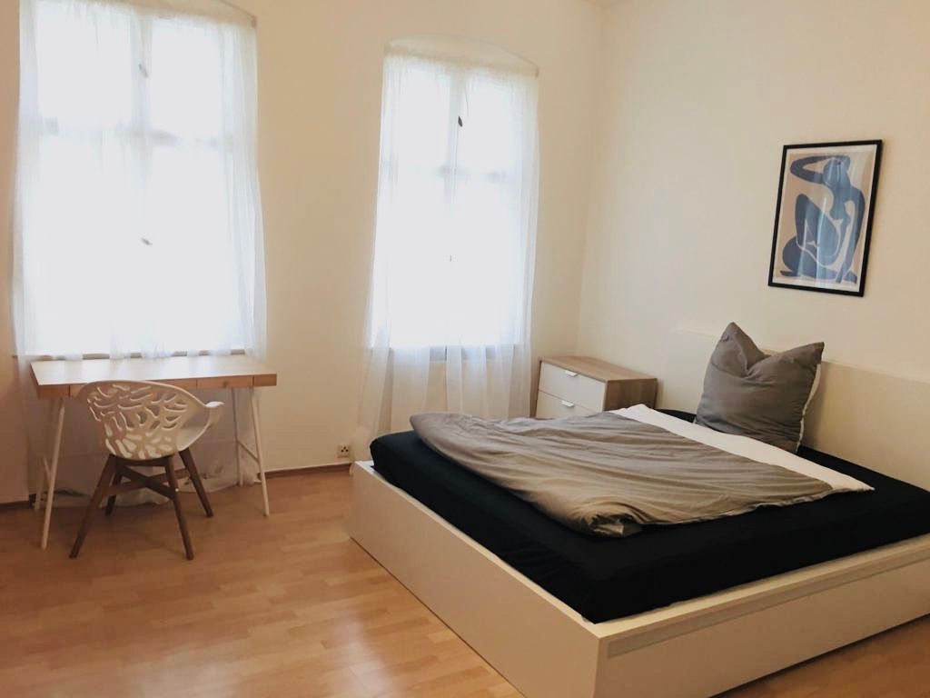 Spacious, quiet and fully furbished flat in Charlottenburg