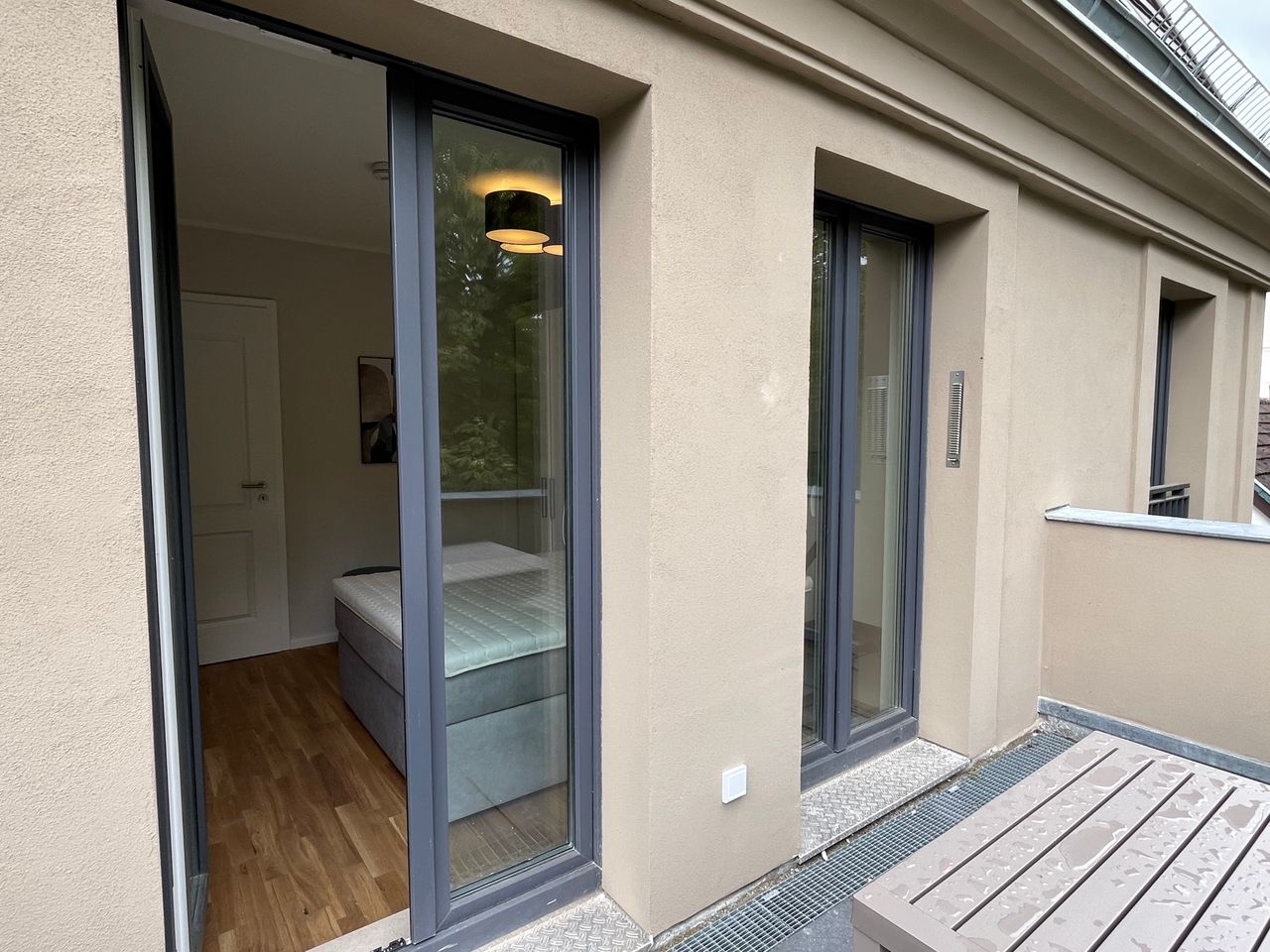 Stylish Apartment with Balcony – Peaceful Living Next to Sanssouci Park