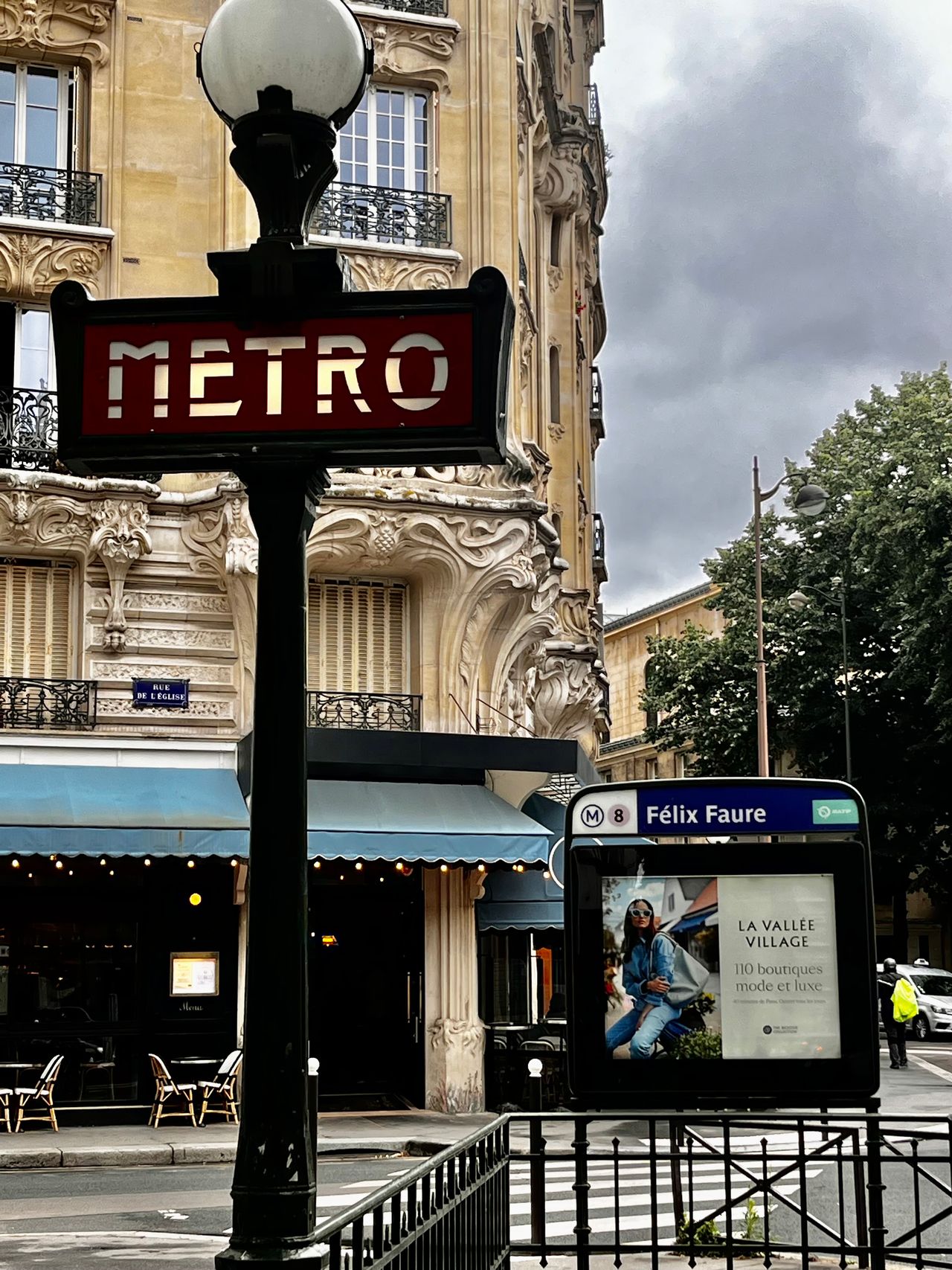 Beautiful 1-bedroom apartment with terrace in the Commerce neighborhood, Paris 15th arrondissement