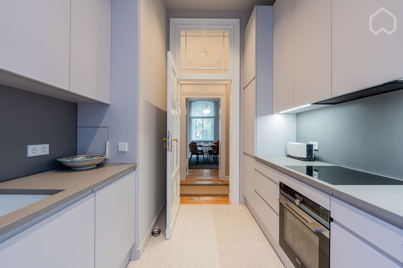 Elegant historical apartment in Bergmannkiez