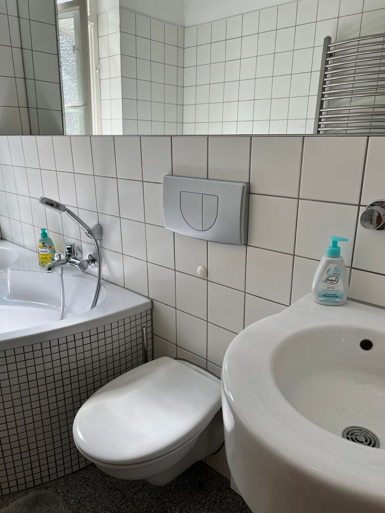 Spacious 3-room apartment in Berlin – 135 m² with balcony, fully furnished – available for 5 months