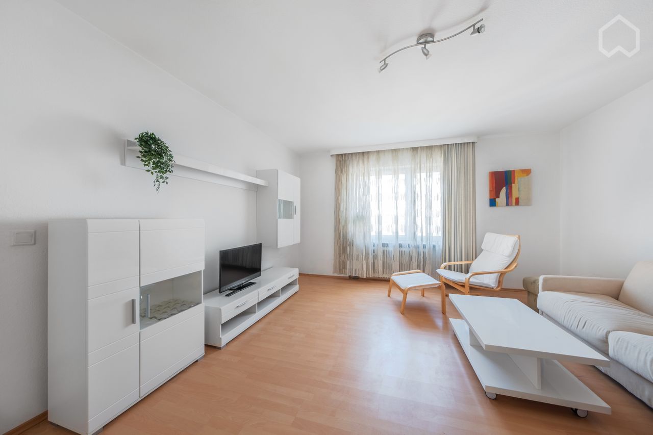 Awesome and bright 2 room apartment in Munich nearby Isar Beach und Marienplatz