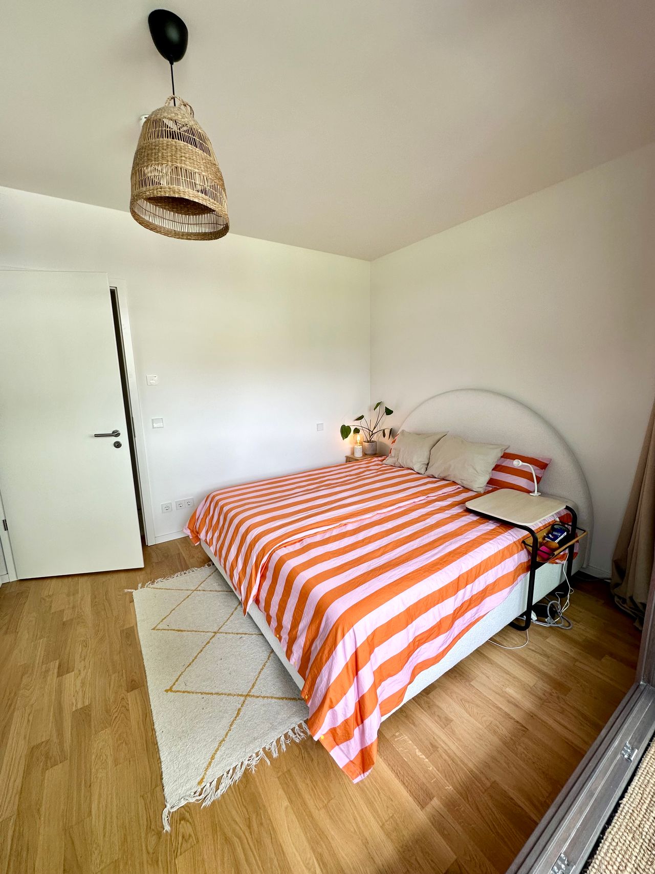 Exclusive 3-room apartment with upscale interior with kitchen near Prenzlauer Berg
