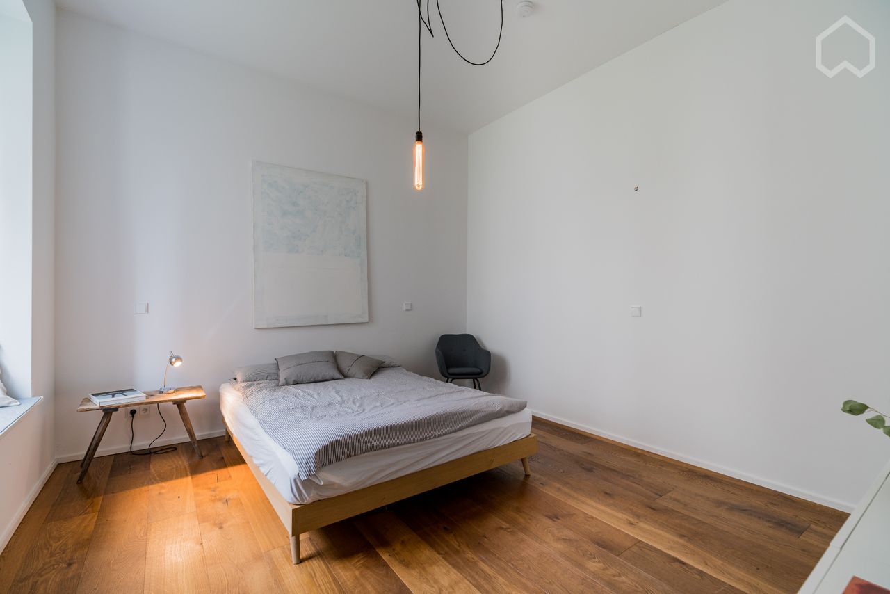 Stylish Loft in Mitte > directly at Spree River with small Beach