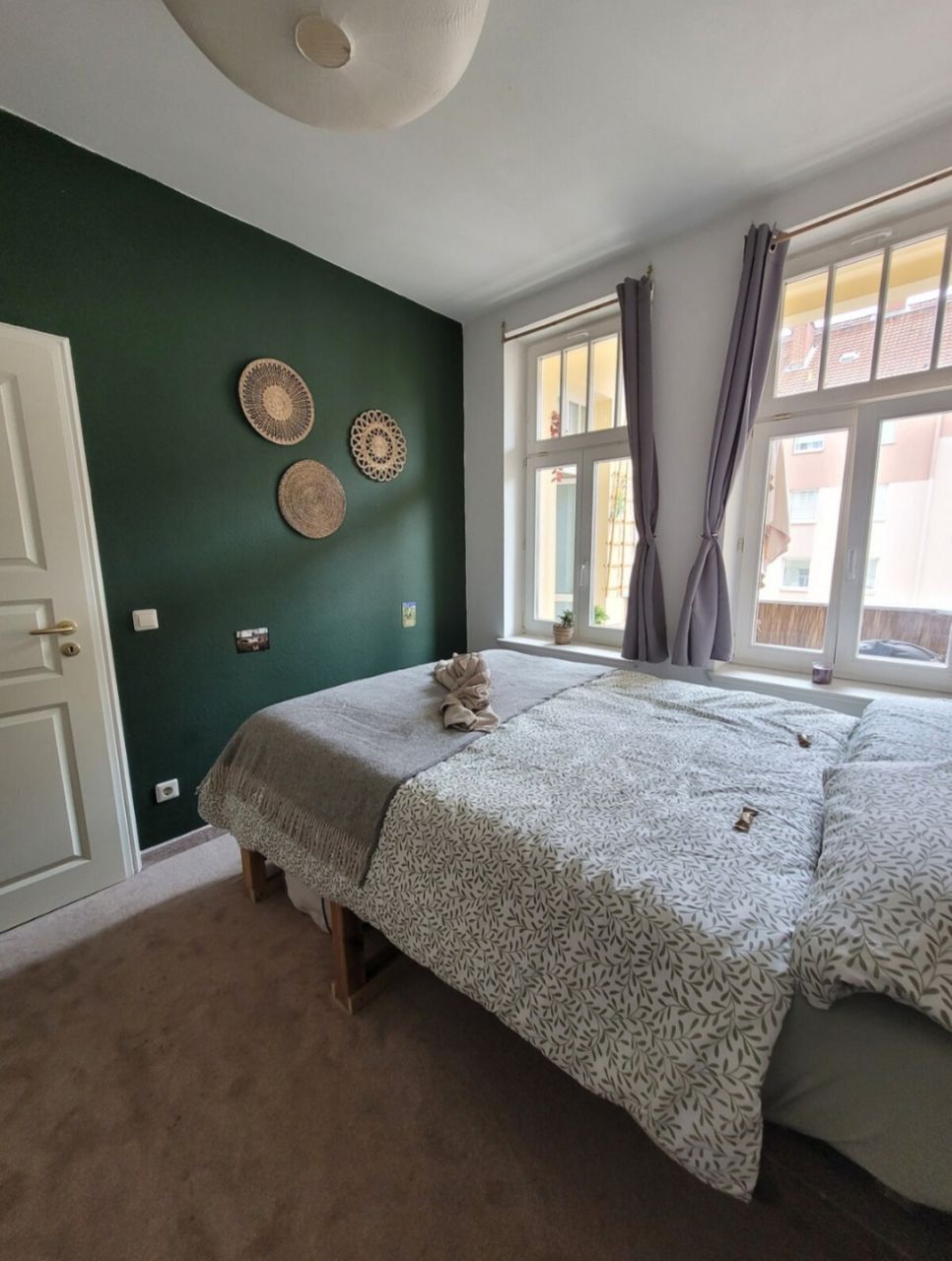 Stylish and bright 2-room apartment to relax in Leipzig Südvorstadt