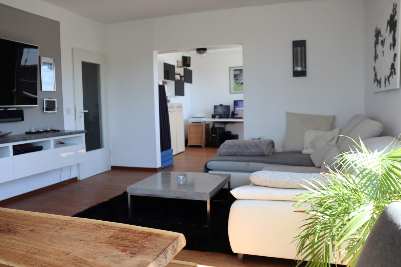 Fantastic, amazing penthouse with great rooftop terrace and balcony in Düsseldorf Derendorf