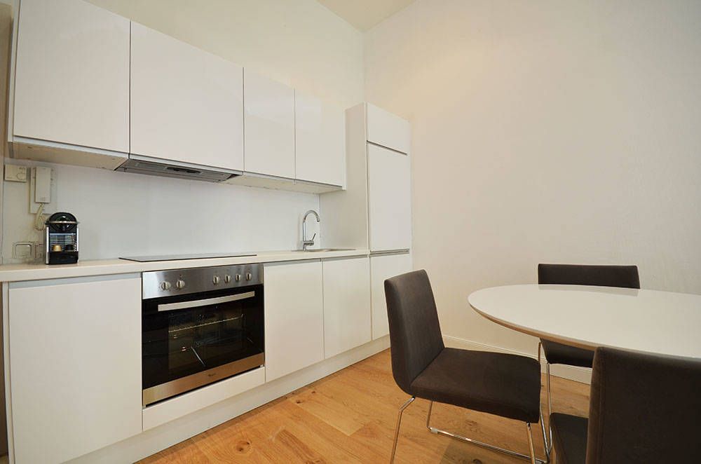 Exclusively furnished serviced apartment for your temporary stay for up to 2 persons in Frankfurt near Stadtwald