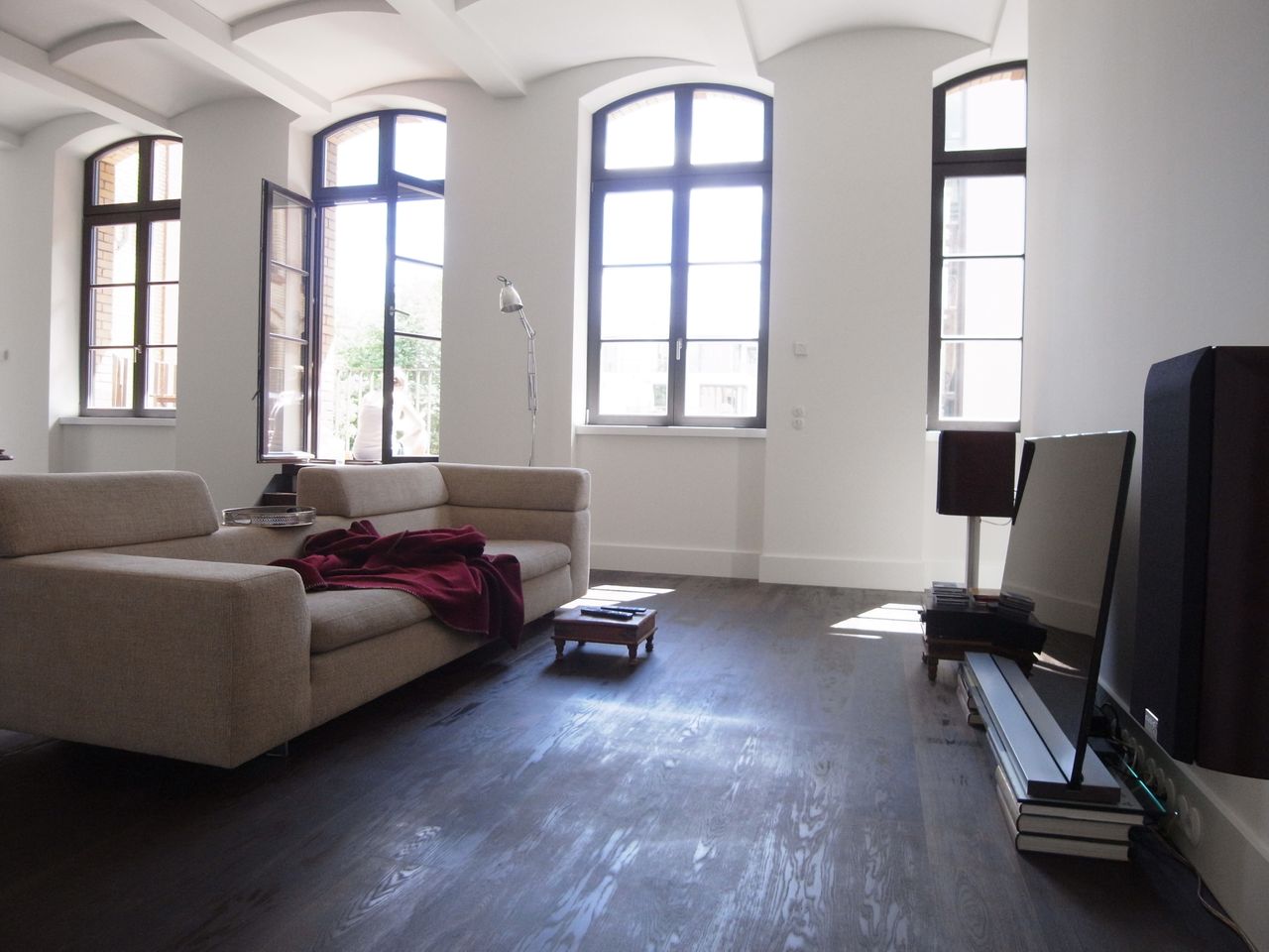 Stylish, quietly located loft in a listed factory building (Mitte)