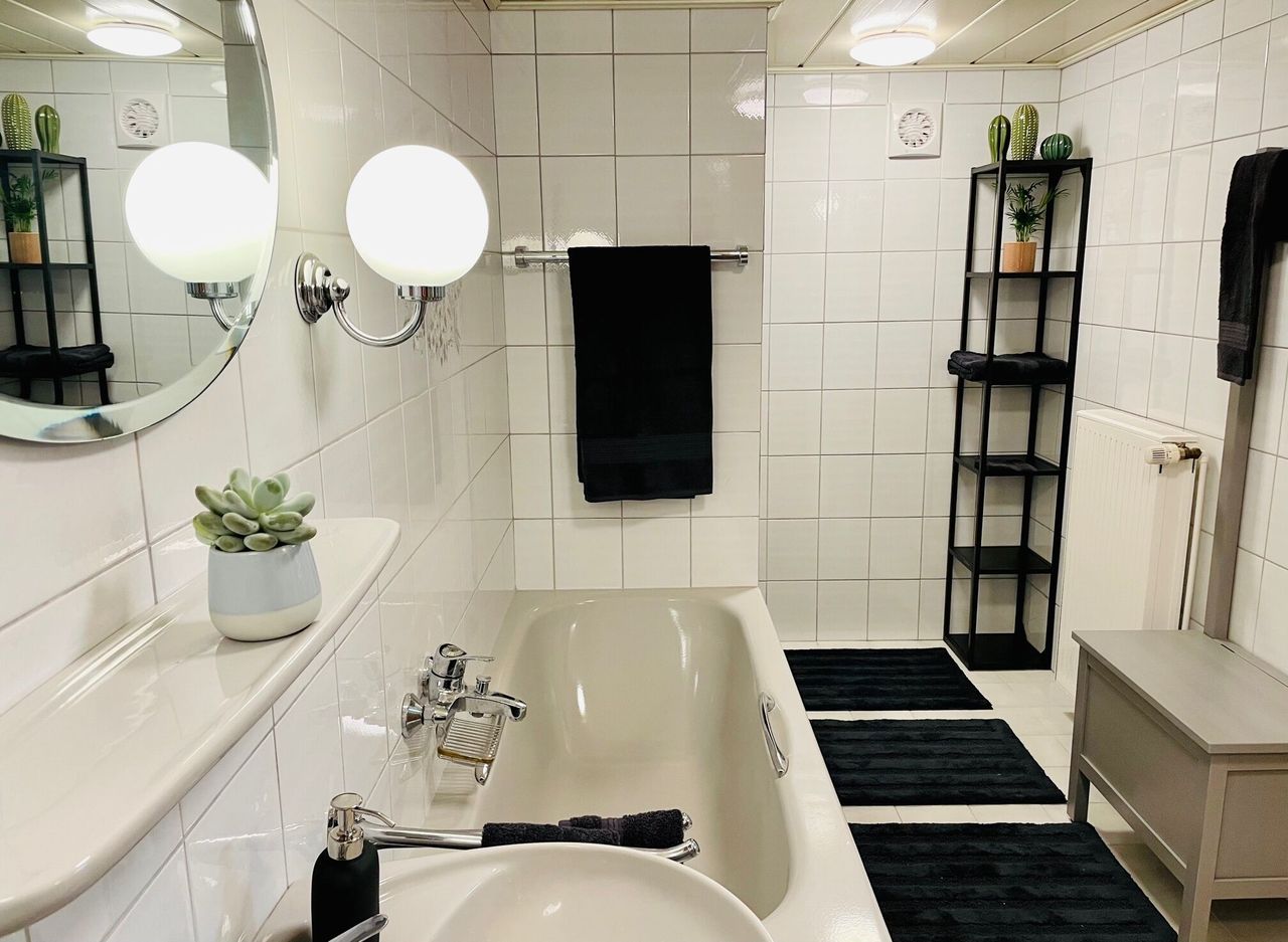 Furnished apartment with garden use and parking space