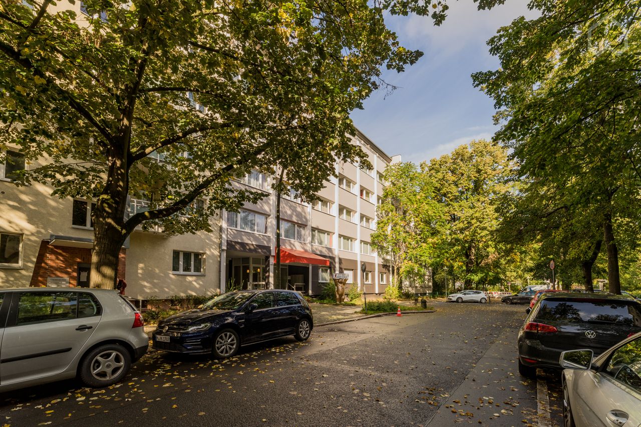 Superior Studios-Apartments in a quiet central location near Kurfürstendamm (# 206 Category S)