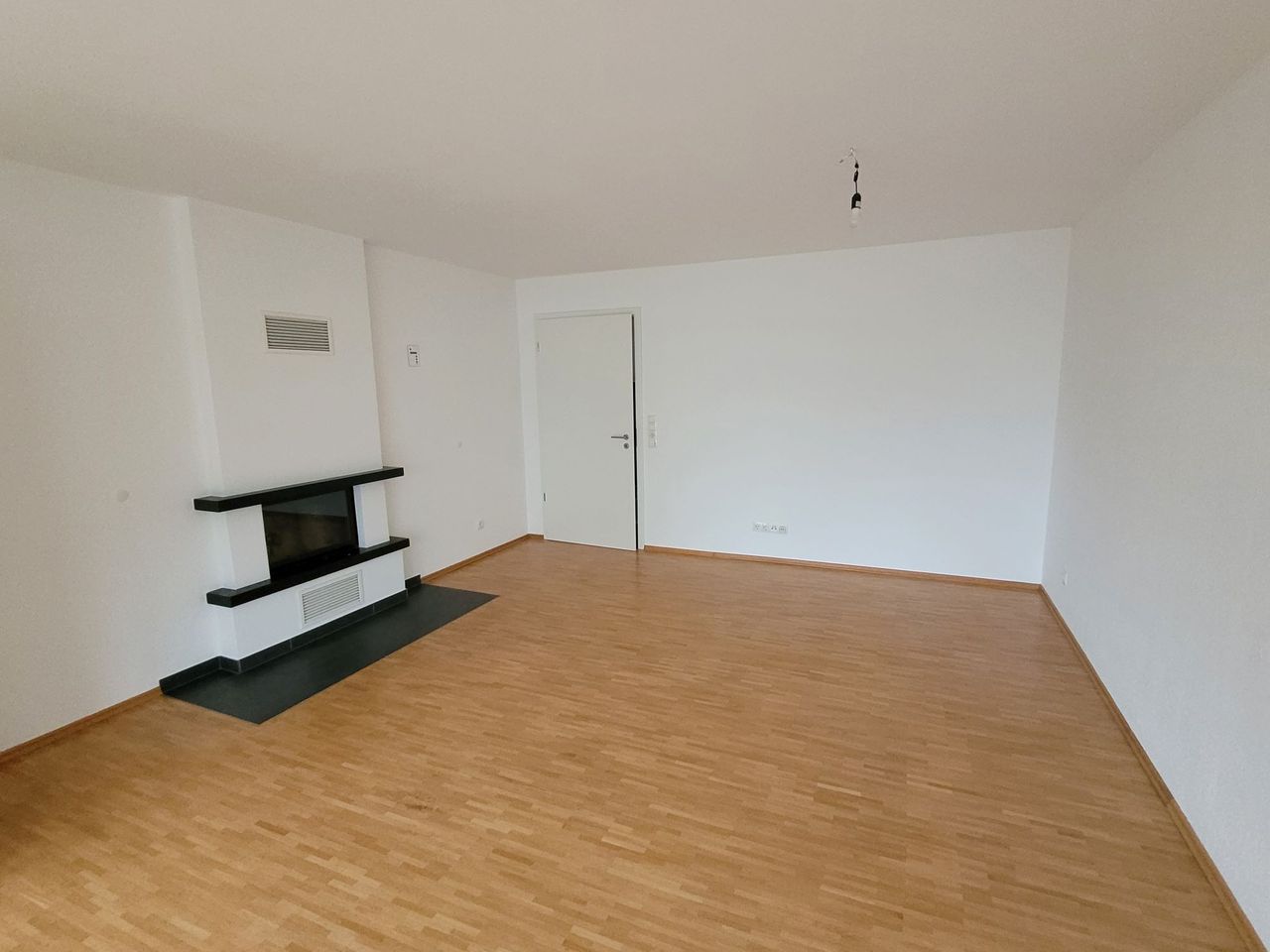 Spacious furnished coliving apartment in Frankfurt – EUR 950 ALL INCLUSIVE for 1 person