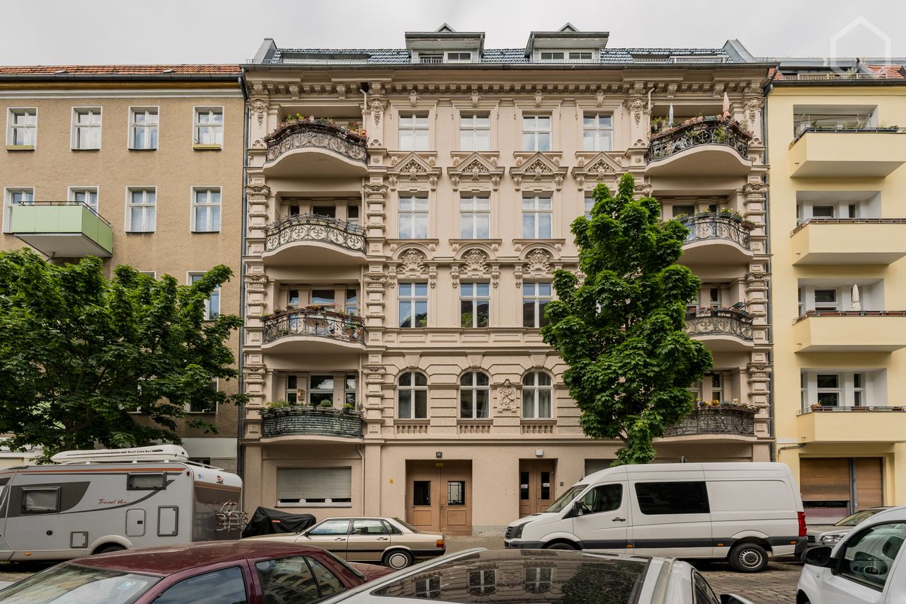 Gorgeous and spacious apartment in Schöneberg