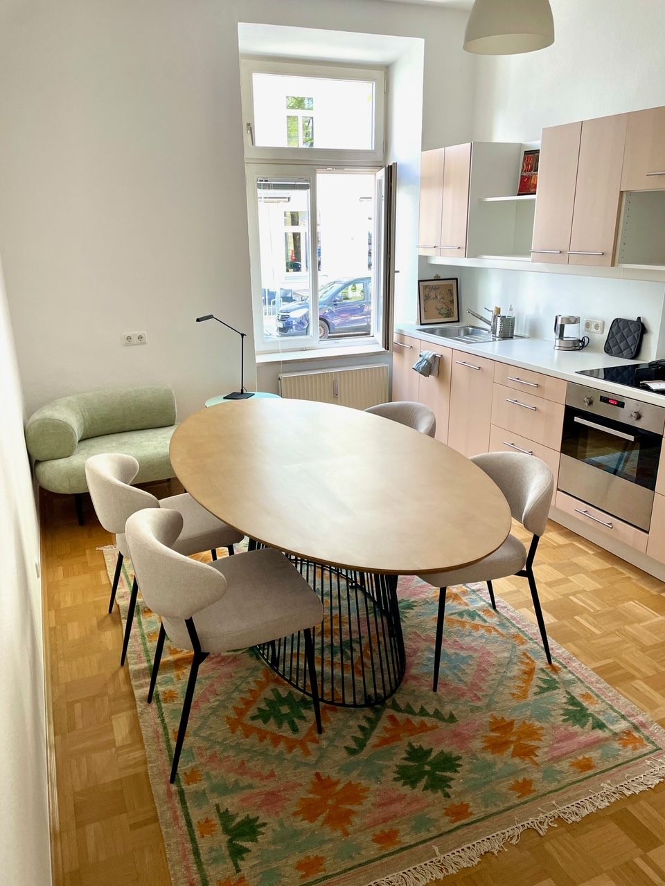 Charming furnished 2-room apartment in the heart of Maxvorstadt (Munich)