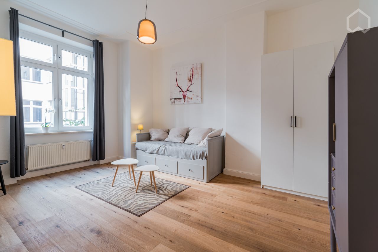 Lovely, charming apartment (Prenzlauer Berg)