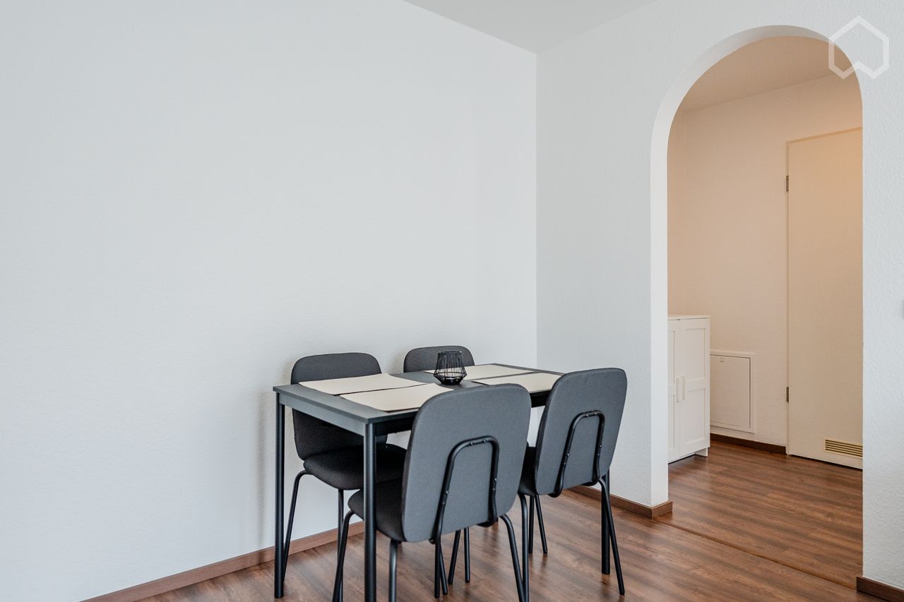 Modern 2-Room Apartment with Excellent Connectivity in the Green Setting of Oberschöneweide