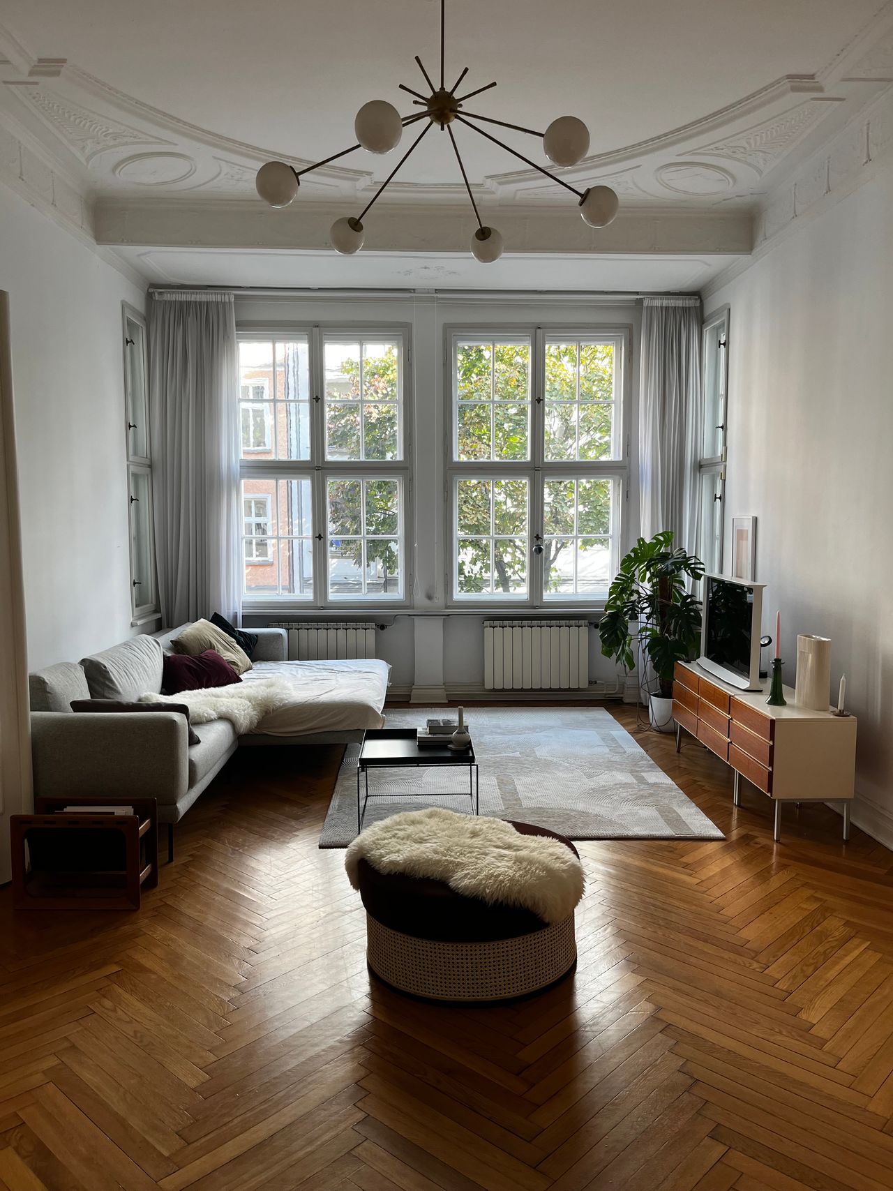 Luxury 5-Room Apartment in Prime Friedrichshain Location