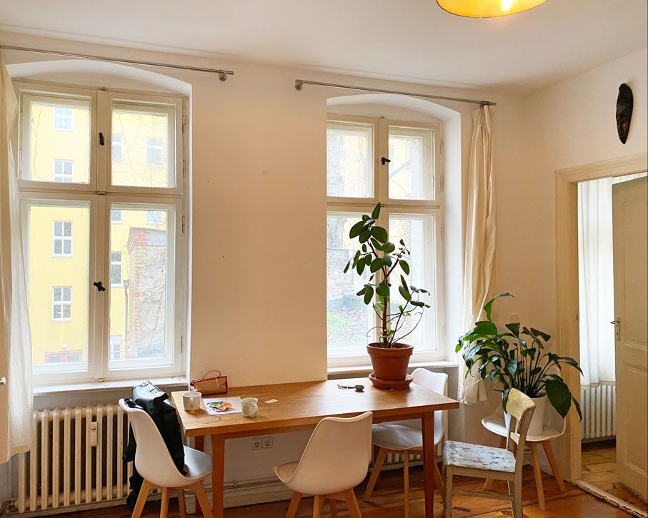 Quiet, green 2-room apartment in Kreuzberg 36 with balcony