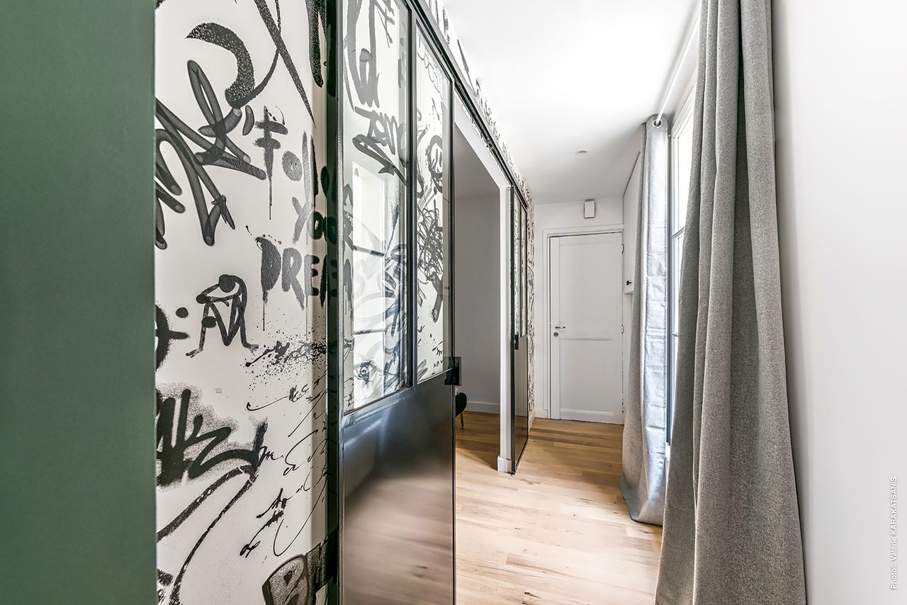 Design flat 200m from Eiffel Tower