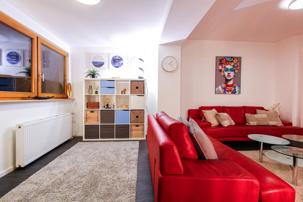 Lovingly furnished & bright home in the heart of the city
