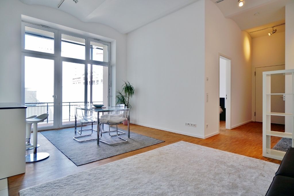 Amazing, cosy, and sunny apartment in Berlin Mitte.
