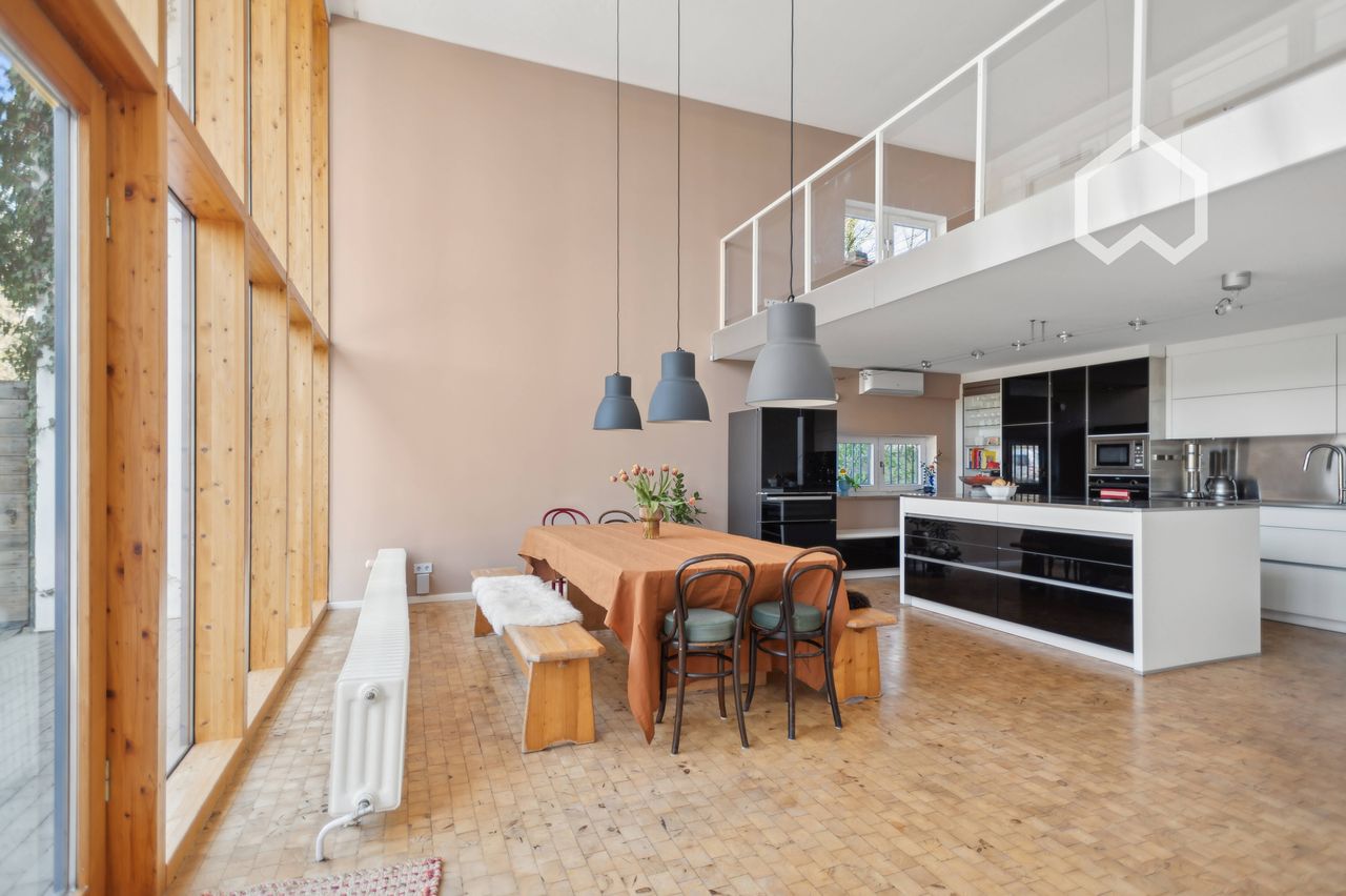 Stylish, Quiet and Bright Loft with Garden next to Olympiapark