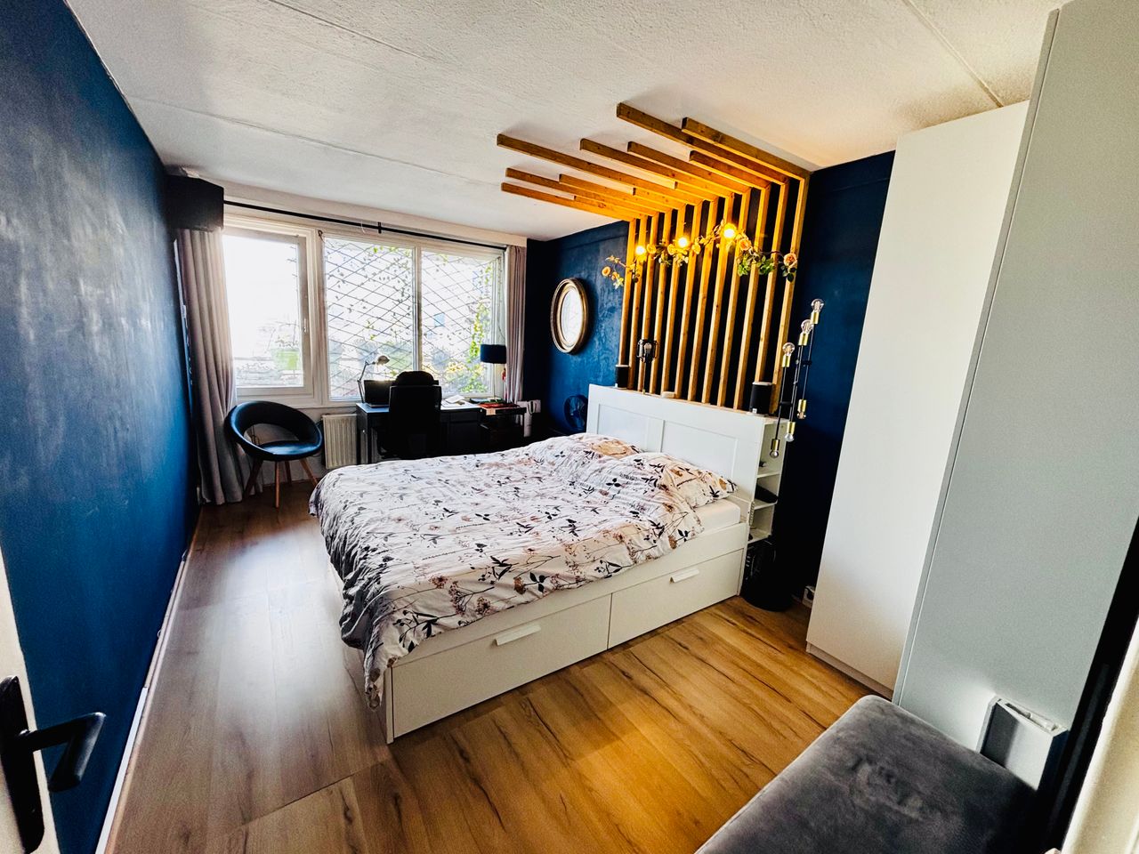 2-Room Apartment with Balcony View – Fully Furnished – Near Alexanderplatz