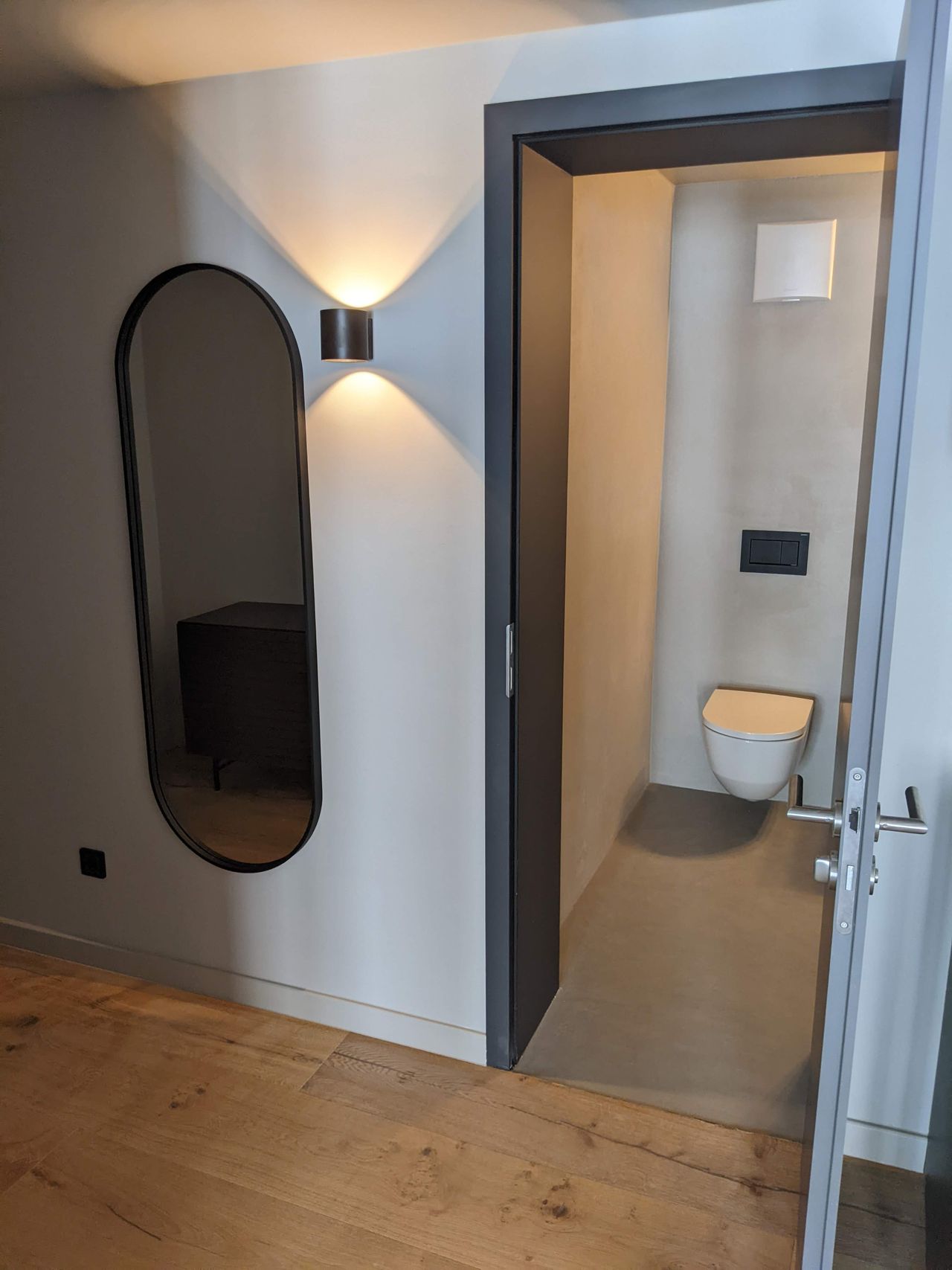 Stylish Conlon House Studio Apartment | Prime Location Munich | Fully Equipped Kitchen & Amenities